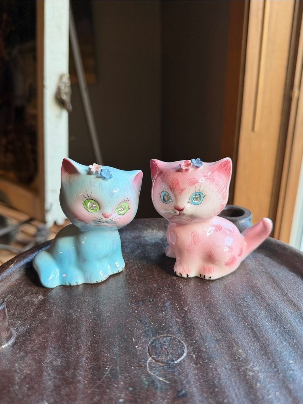 Vintage Ceramic Cat Figurine Salt & Pepper Set Diamond Eyes Japan